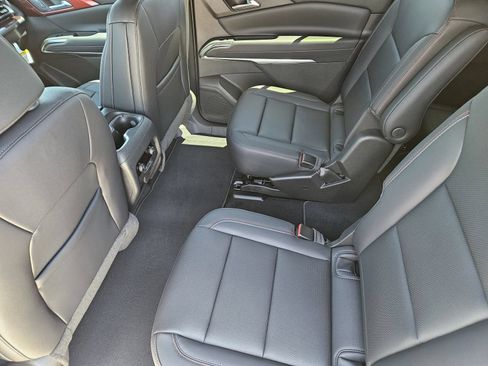 New 2026 Chevrolet Traverse Z71 w/ Driver Confidence Package AWD/4WD image 28
