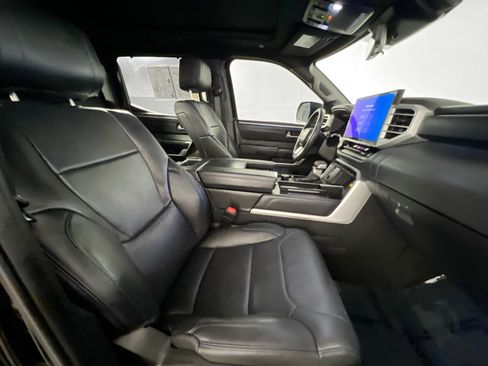 Used 2024 Toyota Tundra Platinum RWD image 31