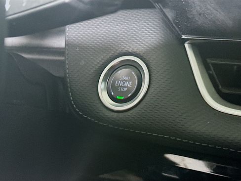 Used 2025 Chevrolet Equinox LT FWD image 20