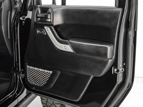 Used 2012 Jeep Wrangler Rubicon image 31