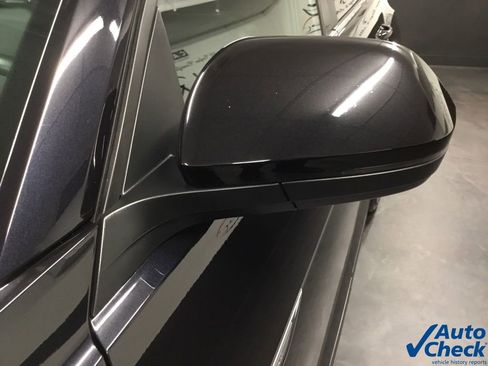 Used 2021 Volkswagen Atlas Cross Sport SE image 18