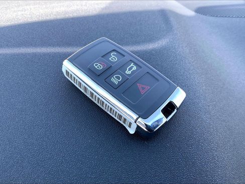 Certified 2024 Land Rover Discovery Sport S image 14