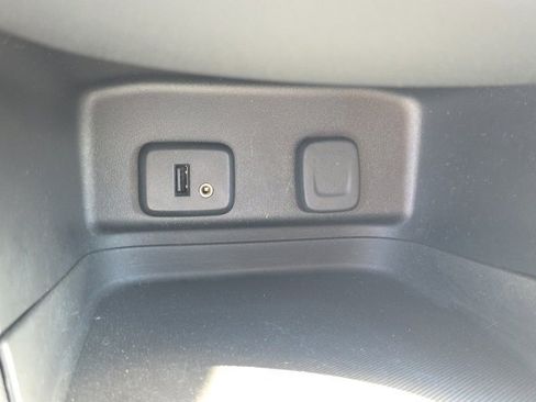 Used 2018 Chevrolet Equinox LT image 15