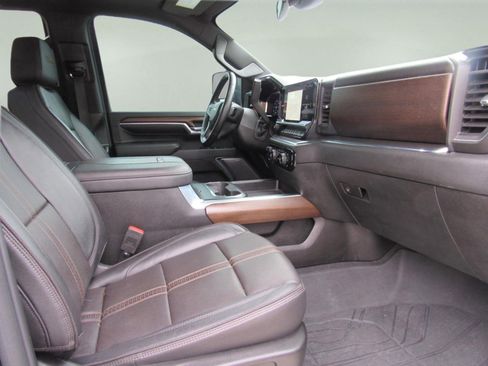 Used 2024 Chevrolet Silverado 2500 High Country image 39