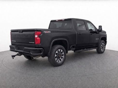 Used 2022 Chevrolet Silverado 2500 Custom w/ Custom Convenience Package AWD/4WD image 8