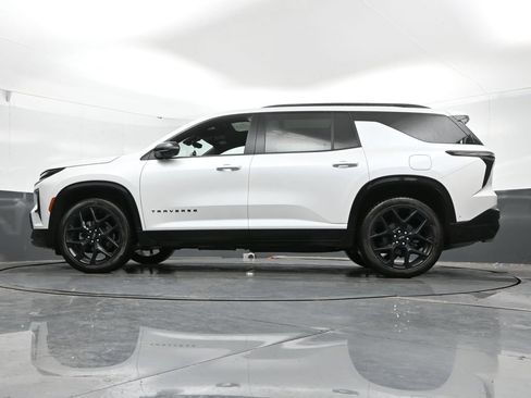 Used 2024 Chevrolet Traverse RS AWD/4WD image 46