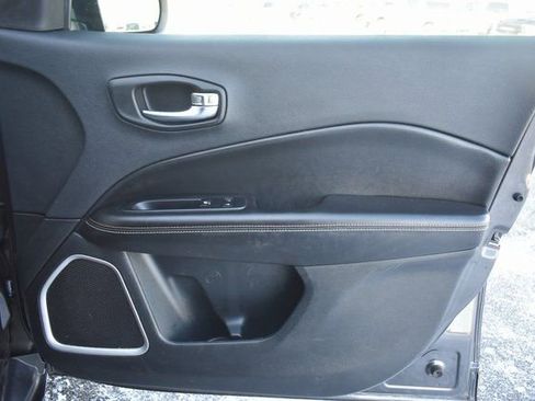 Used 2019 Jeep Compass Latitude w/ Popular Equipment Group image 40