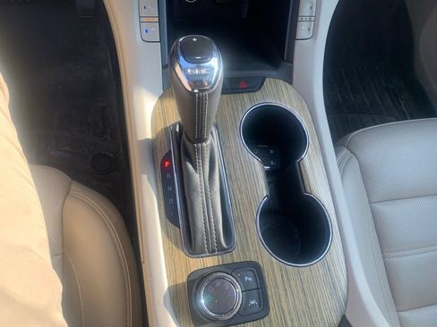 Used 2018 GMC Acadia Denali AWD/4WD image 13
