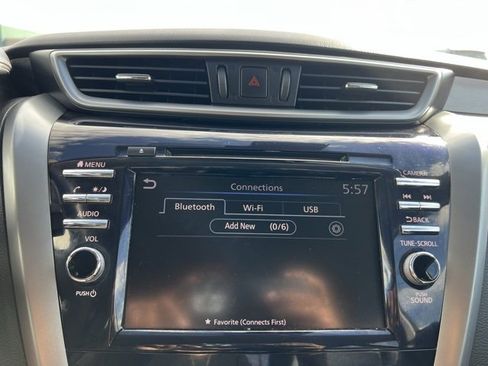 Used 2023 Nissan Murano SV image 42