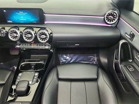 Used 2021 Mercedes-Benz CLA 250 image 39