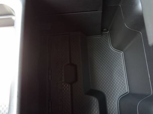 New 2026 RAM 1500 Express AWD/4WD image 23