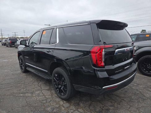Used 2024 GMC Yukon SLT w/ SLT Luxury Package AWD/4WD image 2