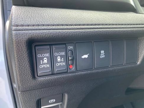 Used 2025 Honda Odyssey EX-L image 18