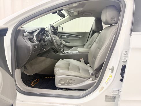 Used 2018 Chevrolet Impala LT image 14