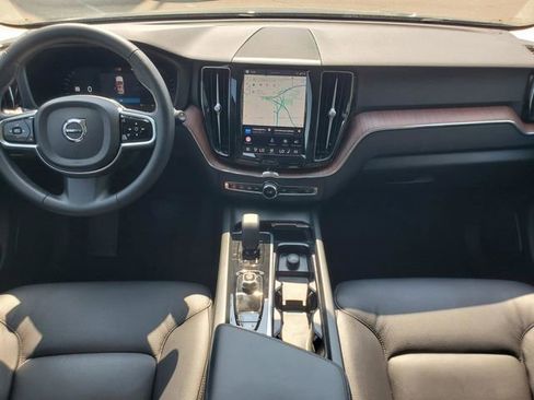 Used 2023 Volvo XC60 B5 Plus w/ Climate Package AWD/4WD image 27