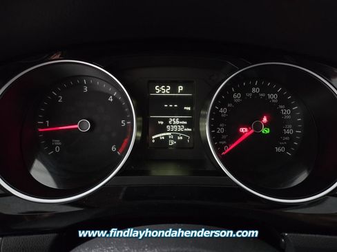 Used 2015 Volkswagen Jetta TDI S FWD image 32