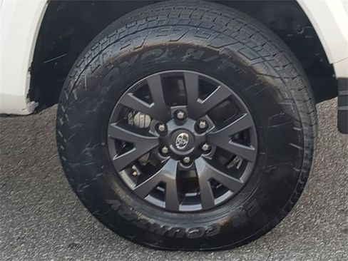 Certified 2023 Toyota Tacoma SR5 image 11