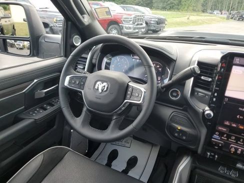 Used 2025 RAM 2500 Laramie AWD/4WD image 18