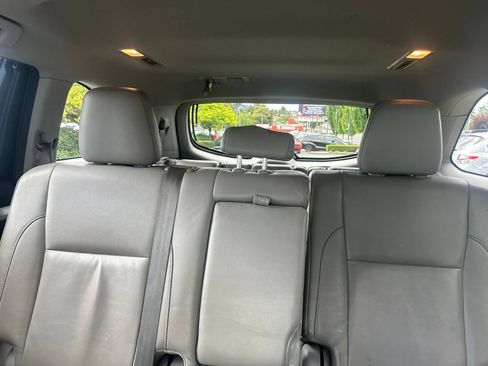 Used 2017 Toyota Highlander XLE AWD/4WD image 10
