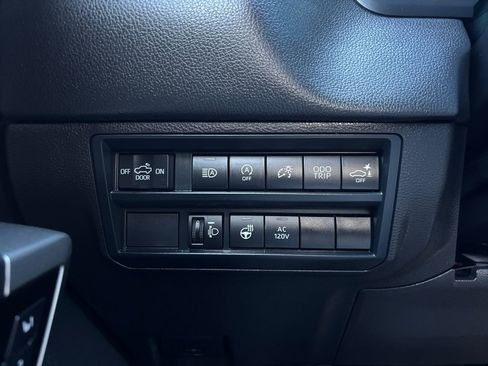 Used 2025 Toyota Tundra Limited image 22