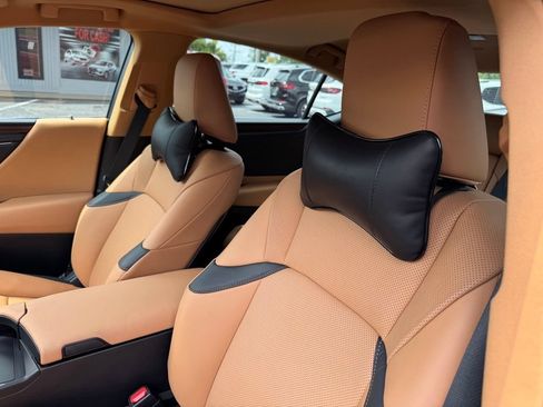 Used 2025 Lexus ES 300h F Sport FWD image 13