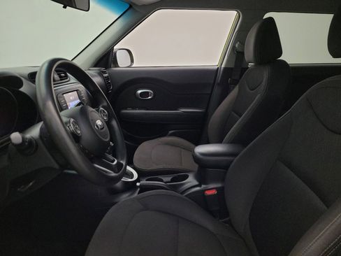 Used 2019 Kia Soul FWD image 17