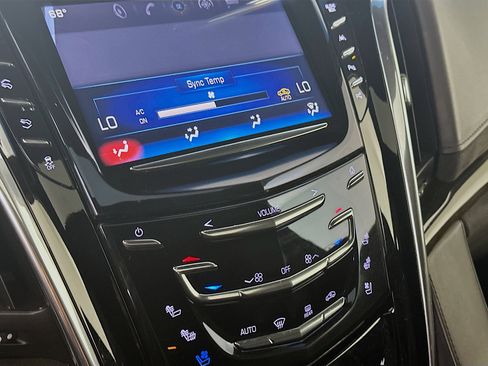 Used 2018 Cadillac Escalade Platinum image 24