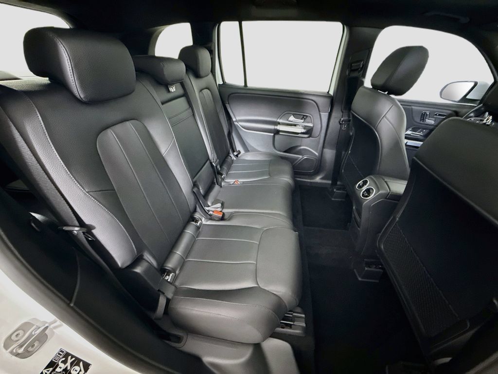 Used 2023 Mercedes-Benz GLB 250 4MATIC image 27