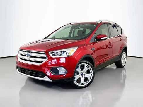 Used 2019 Ford Escape Titanium FWD image 3