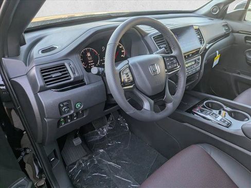Used 2026 Honda Ridgeline Black Edition image 2