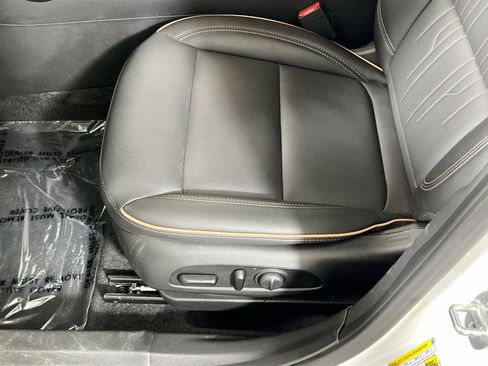Used 2025 Buick Envista Avenir FWD image 18