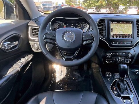 Used 2023 Jeep Cherokee Altitude Lux AWD/4WD image 7