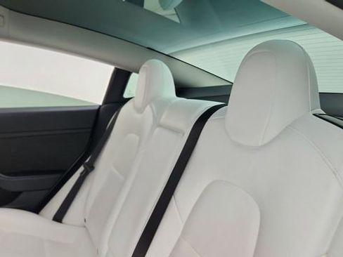 Used 2023 Tesla Model 3 Performance image 30
