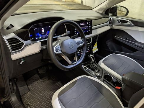 New 2026 Volkswagen Taos SE AWD/4WD image 8