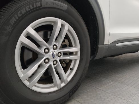 Used 2020 Ford Explorer XLT RWD image 31