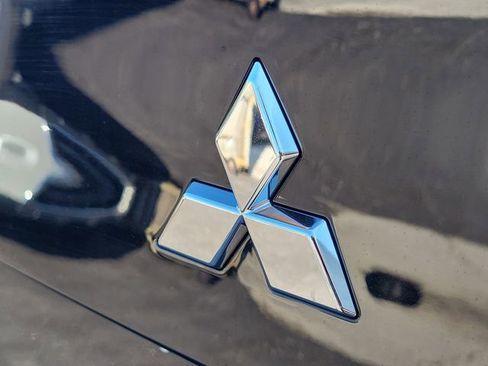 New 2026 Mitsubishi Outlander SE image 8