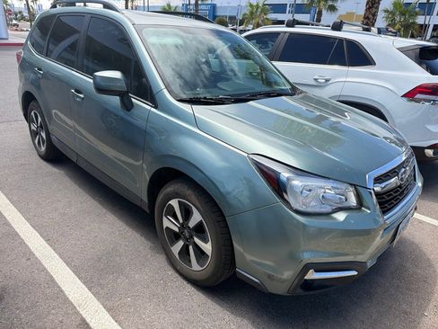 Used 2018 Subaru Forester 2.5i Premium AWD/4WD image 2
