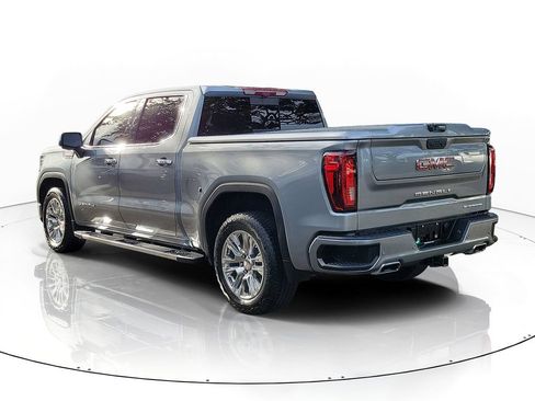 Used 2025 GMC Sierra 1500 Denali w/ Technology Package AWD/4WD image 4