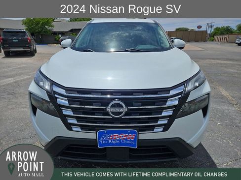 Used 2024 Nissan Rogue SV FWD image 3