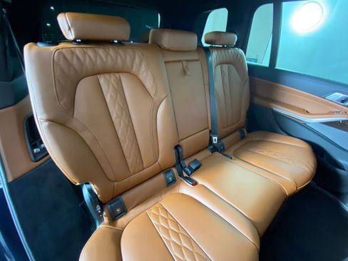 New 2026 BMW X7 M60i image 32