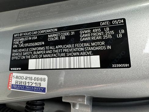 Used 2025 Volvo S60 B5 Core FWD image 30