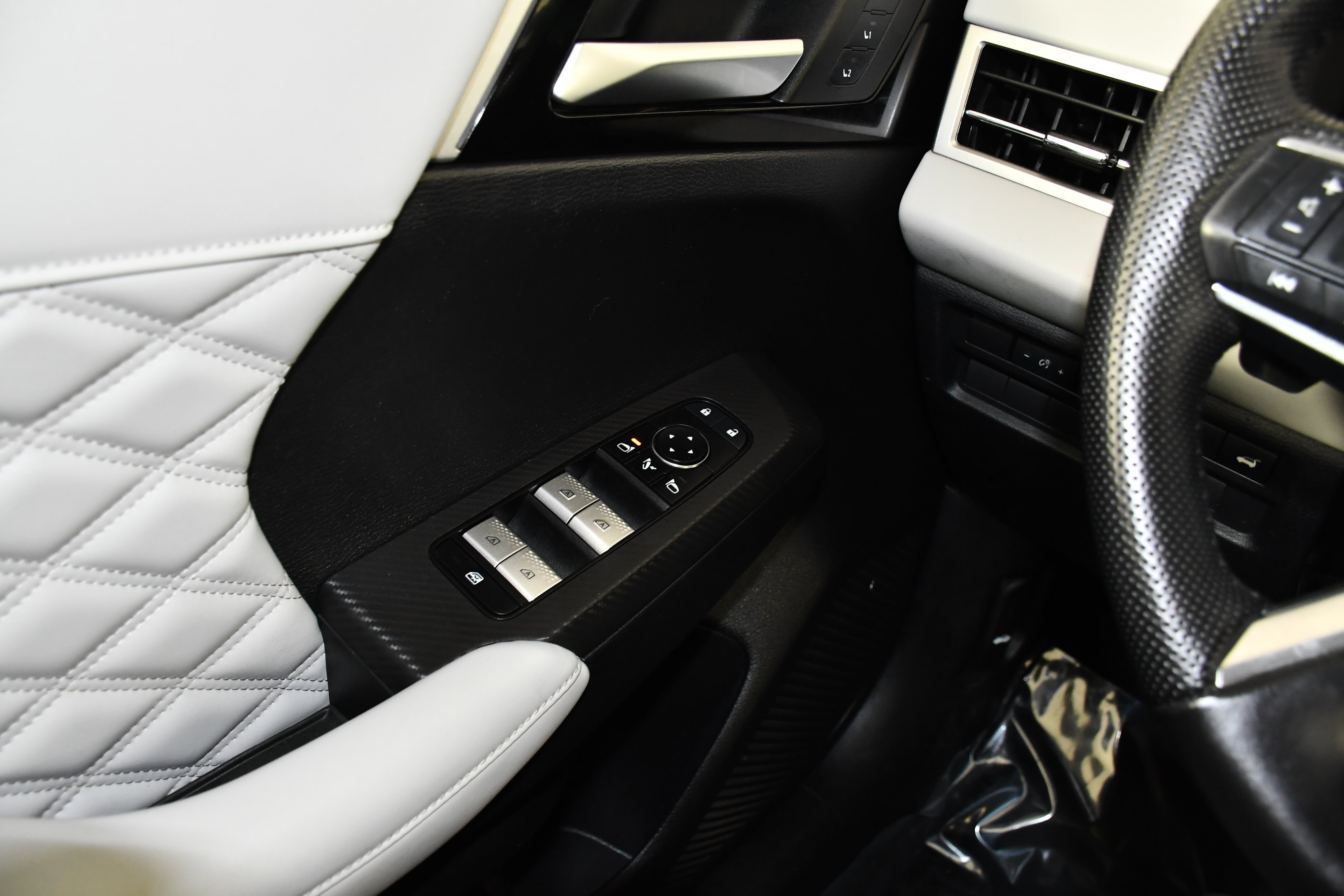 Used 2022 Mitsubishi Outlander SEL AWD/4WD image 31