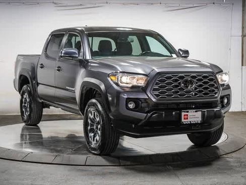 Certified 2023 Toyota Tacoma TRD Off-Road image 5