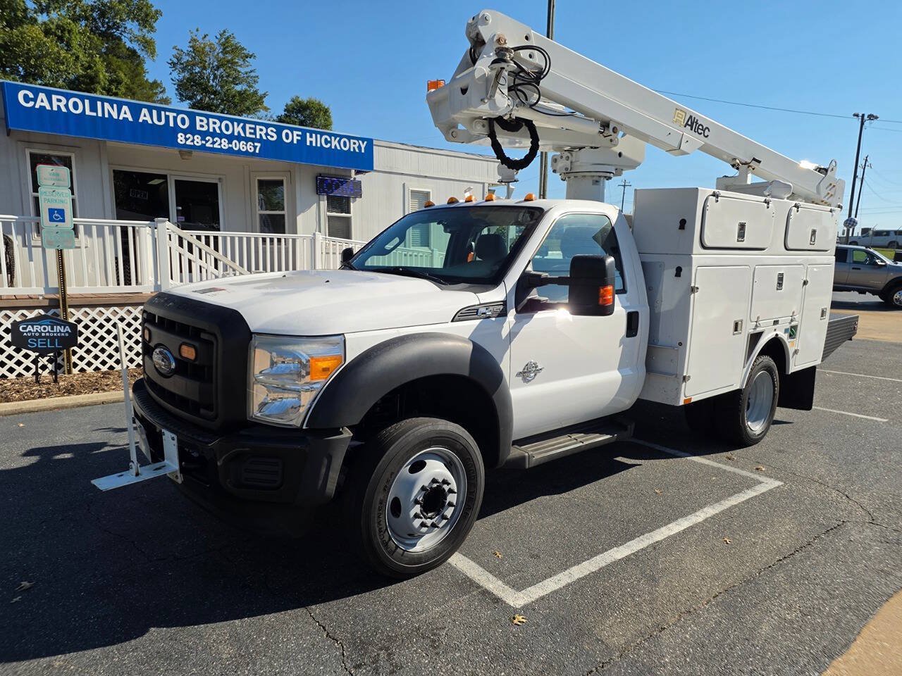 Used 2014 Ford F450 XL w/ Power Equipment Group RWD image 2