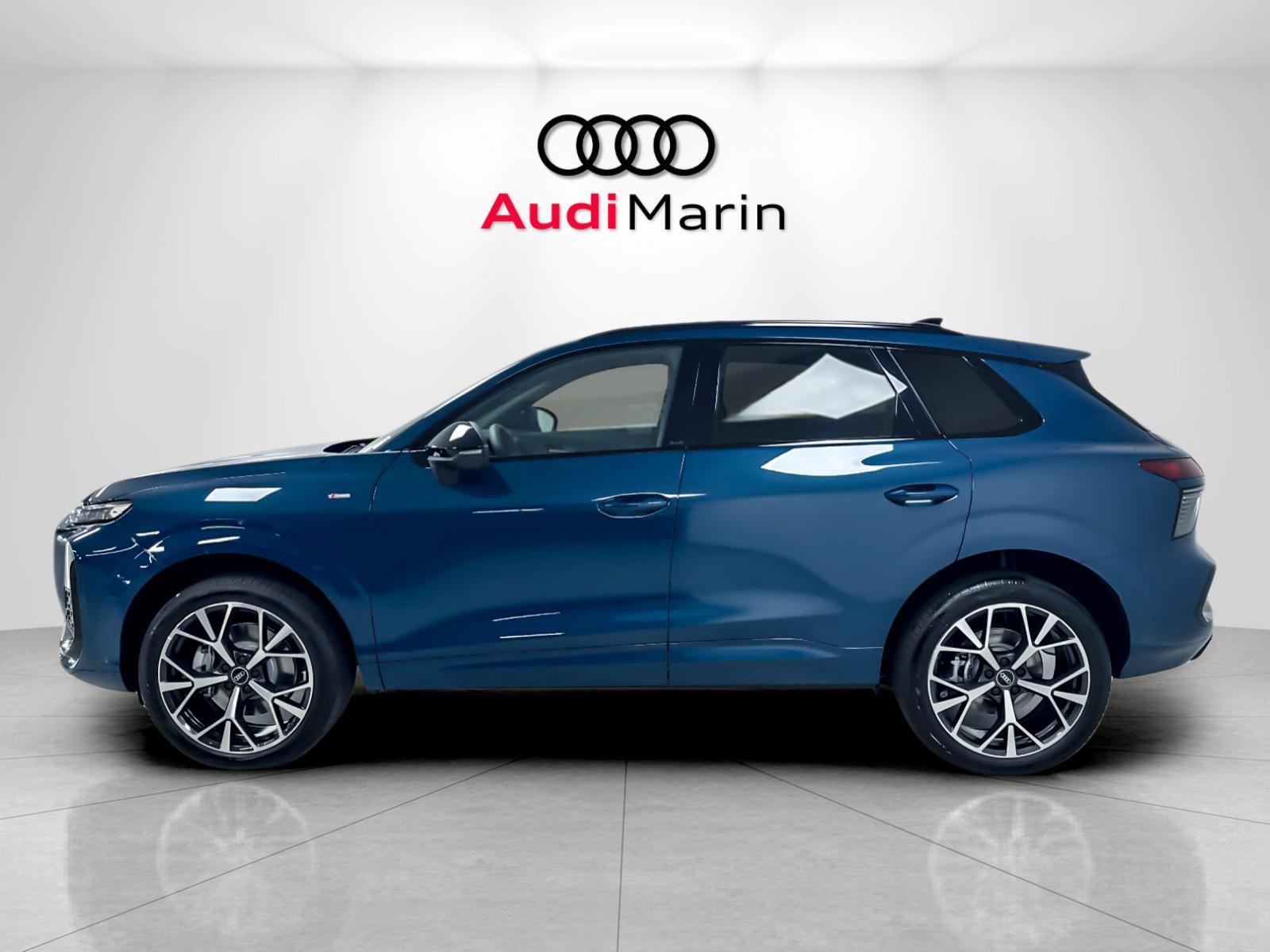 New 2026 Audi Q3 quattro 2.0T AWD/4WD image 2
