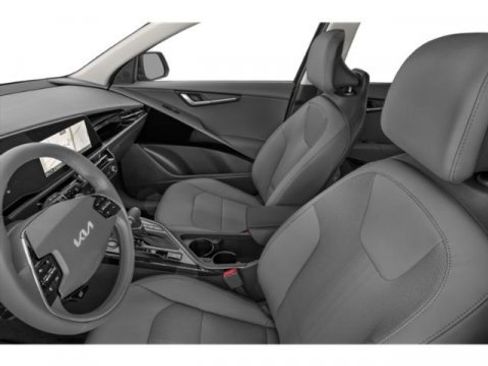 Used 2023 Kia Niro EX image 12
