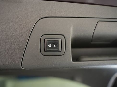 Used 2021 Buick Envision Avenir w/ Technology Package II image 11