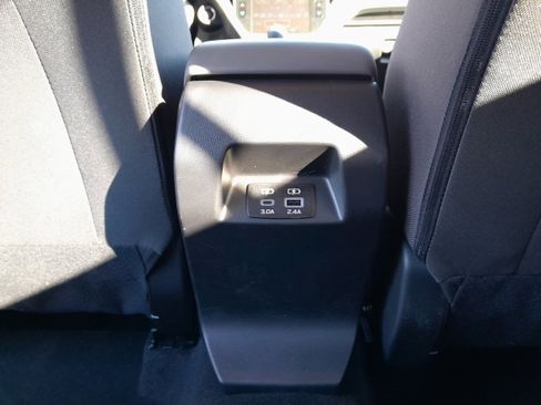 Certified 2025 Subaru Crosstrek 2.0i Premium image 28