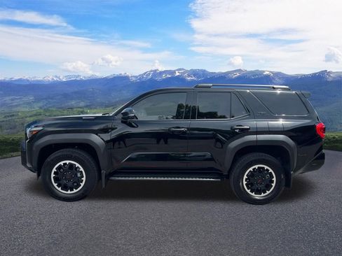 Used 2025 Toyota 4Runner TRD Off-Road AWD/4WD image 2