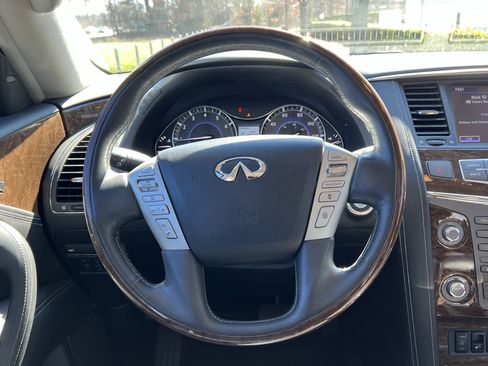 Used 2016 INFINITI QX80 2WD w/ Driver's Assistance Package image 18